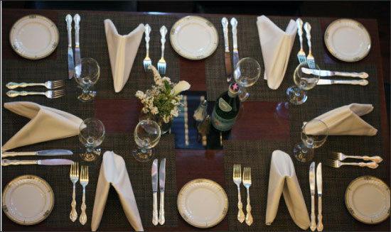 TABLE SETTING